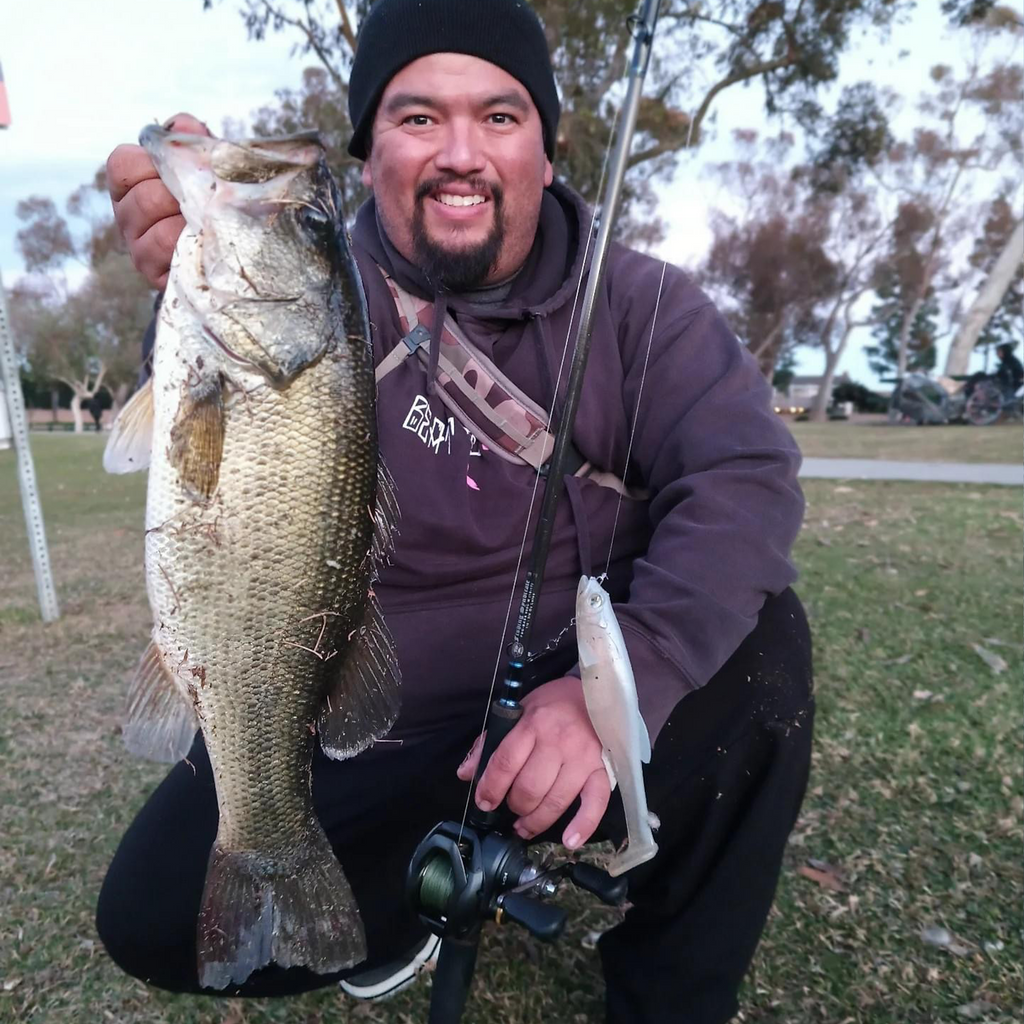 Bays & Lakes Graphite Series Casting